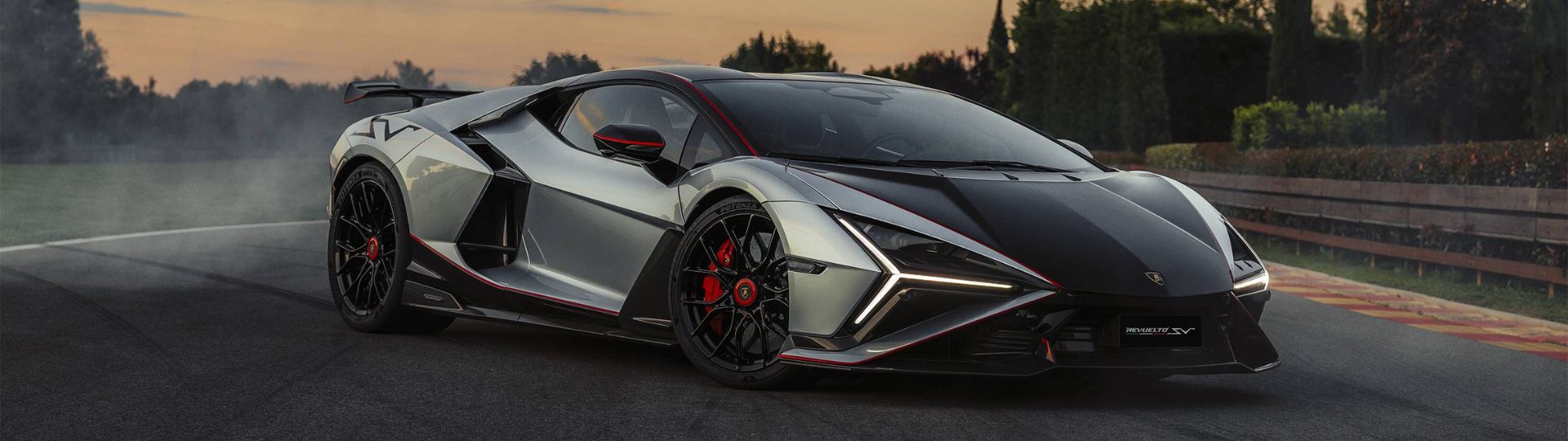 Lamborghini Revuelto SV