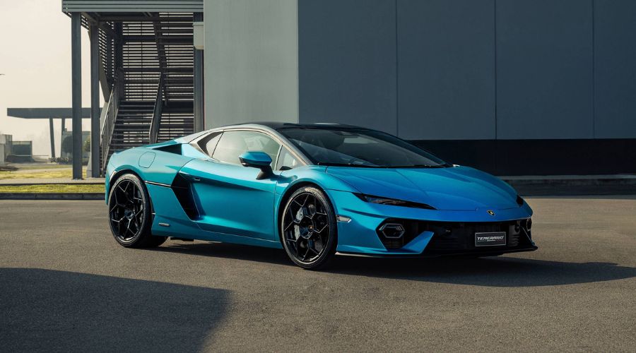 Blue Lamborghini Temerario