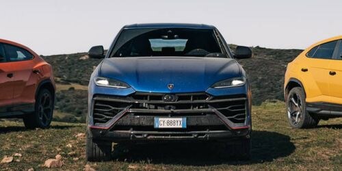 Urus Se Image Card 3