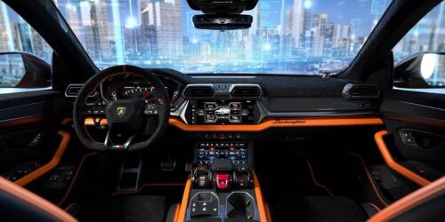 Urus Se Interior Image Card 3
