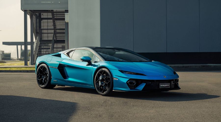 Blue Lamborghini Temerario
